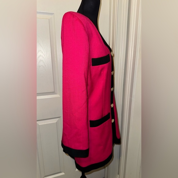 Vintage Pink and Black Structured Blazer with Tailored Pearl Button Design - Picture 6 of 8